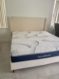 Bed frame king boucle