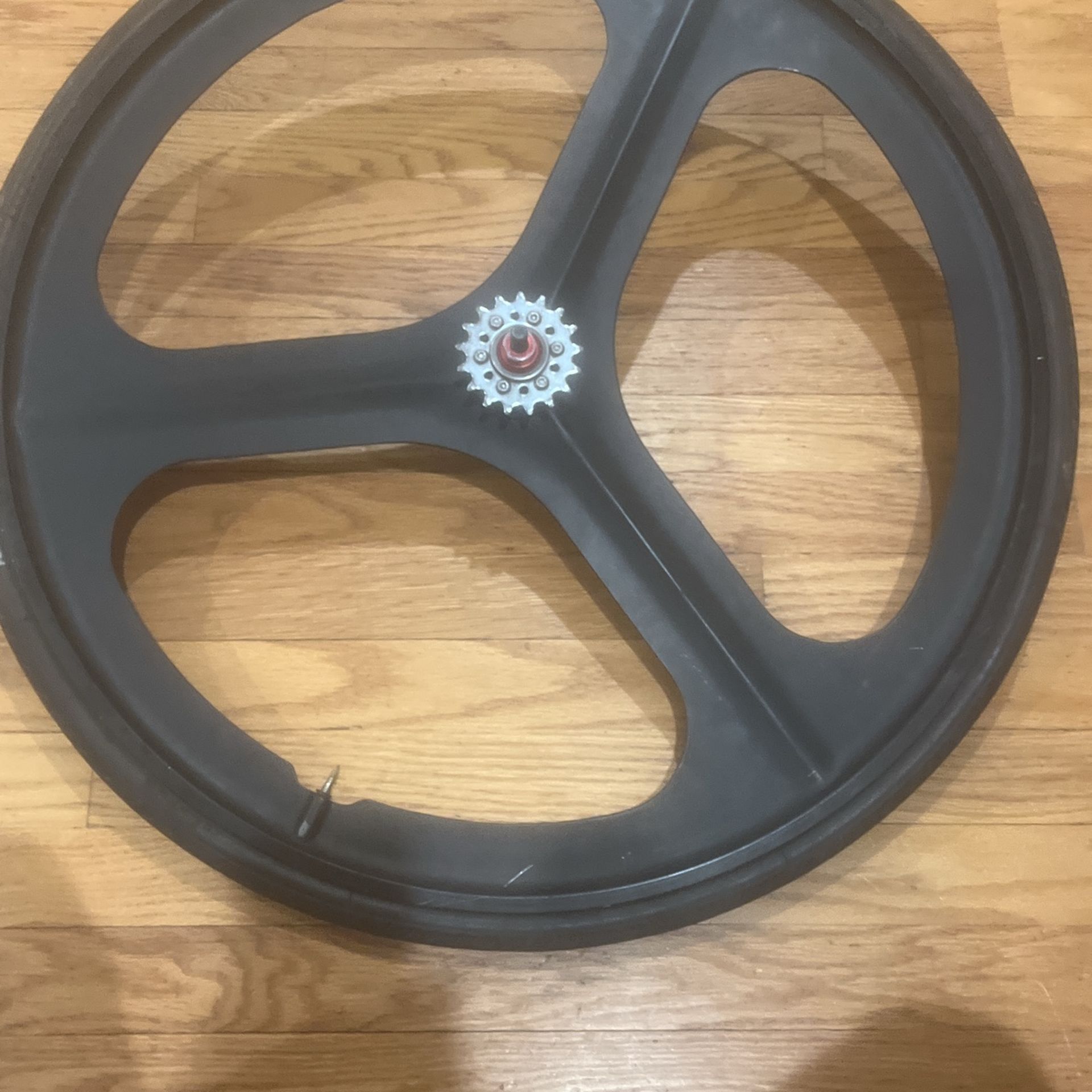 tri spoke