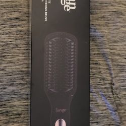 Brand New Ceramic Straightening Brush