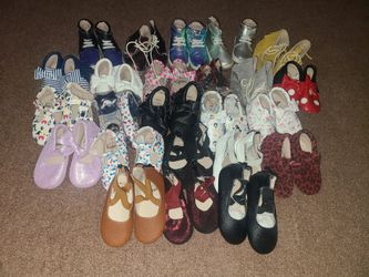 Size 18/24 months Monkey Feet Girls Shoes