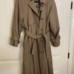 Vintage London Fog Women’s Sz 10 Belted Trench Coat; Removable Liner, Buttons, Buckled Cuffs; Khaki