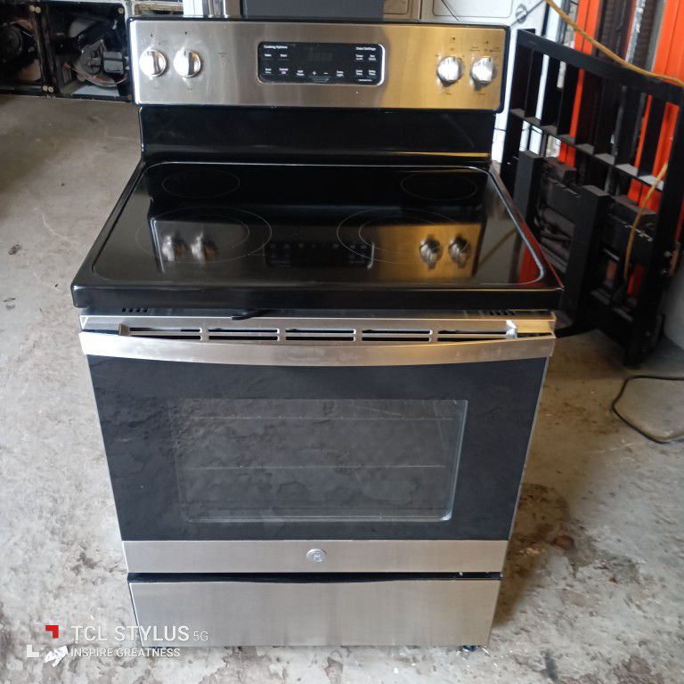 Stove Electric GE Everything Is And Good Working Condition 3 Months Warranty Delivery And Installation 