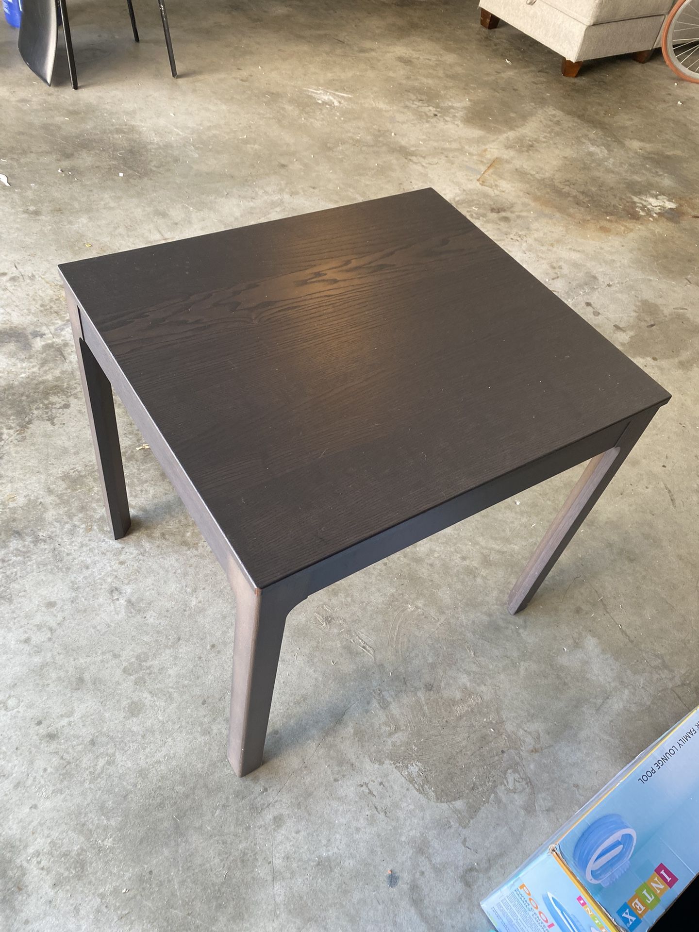 Expandable Dining Table