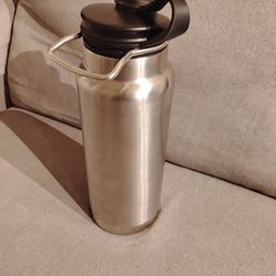 Klean Kanteen 32oz Vacuum Insulated Water Bottle with Twist Cap - Silver