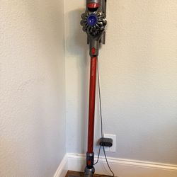 Dyson V7 Absolute