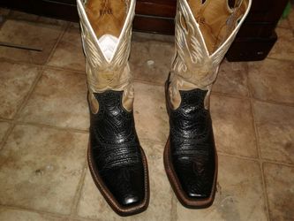Botas semi nuevas con le mandé a poner suela aparte 120