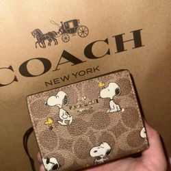 Coach x Snoopy Wallet 