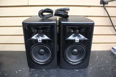 JBL Professional 3-Series 305P MKII Powered Studio Monitors/Speakers