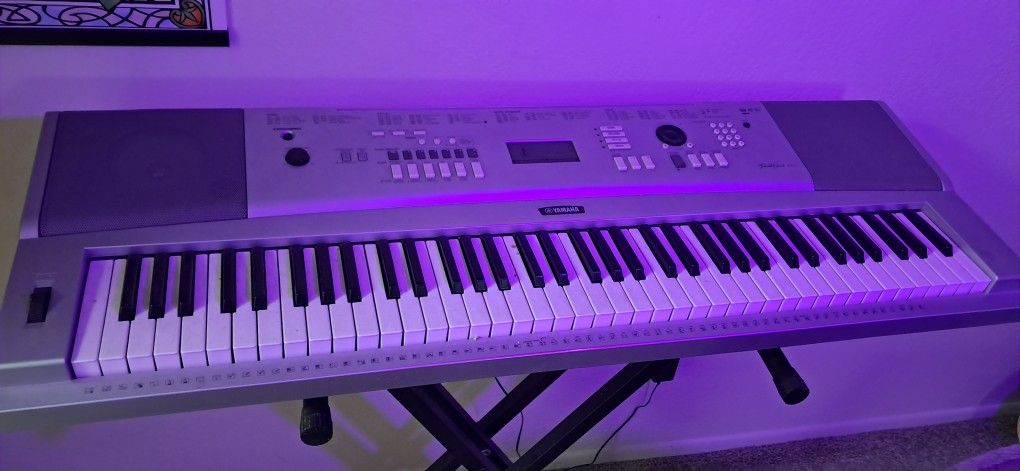 Yamaha Dgx220 Portable Grand Piano