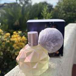 Ariana Grande Moonlight