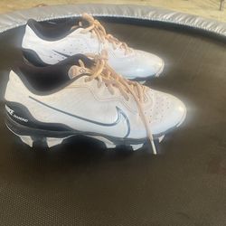 Nike diamond Baseball’s Cleats Size 6.5