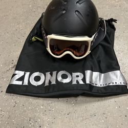 Snowboarding Helmet And Goggles 