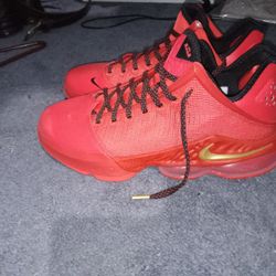 Nike LeBron 18's - red , ³