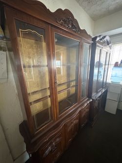 Chineras/ Furniture