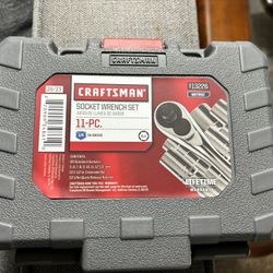 Craftsman 11-PC Socket Wrench Set METRIC $30 NEW)