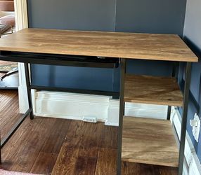 Minimalist Desk