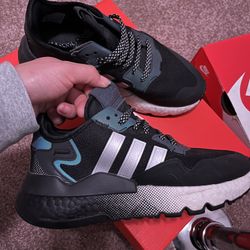 Adidas Tennis Shoes With Reflective Lights 