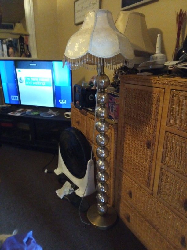 Lamp Floor With Shade