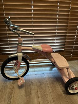 Classic Radio Flyer Tricycle
