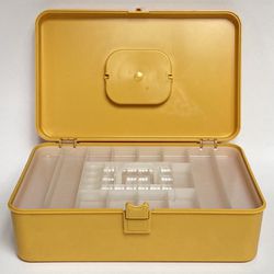 1970s Wilson Wil-Hold Sewing Box With Removable Tray Thumbnail