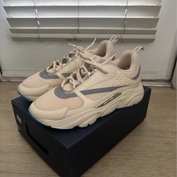 Dior B22 Cream Size 12