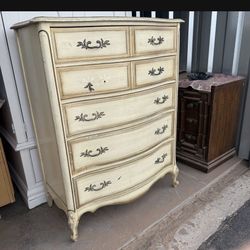 🌹BEAUTIFUL VINTAGE FRENCH PROVINCIAL BEDROOM SET: DRESSER/6 DRAWER, CHEST/7 DRAWER🌹