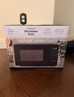 Microwave BRAND NEW IN BOX / Coffee-mate Value Size Brand New
