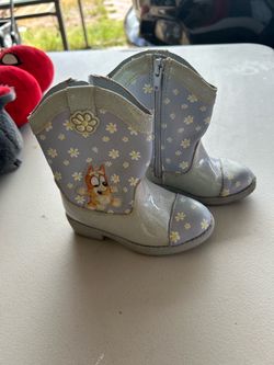 Little girls Bluey boots