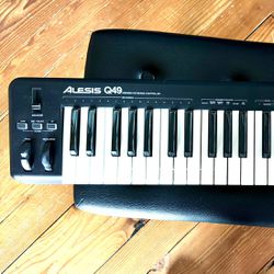 Alesis Q49 Keyboard Controller