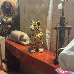 Felino Escultura  De Cerámica Pintado En Tailandés 