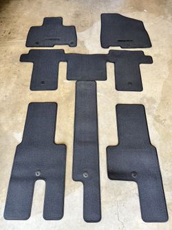 2022 - 2023 Kia Carnival OEM Carpet Mats (8 Seater)
