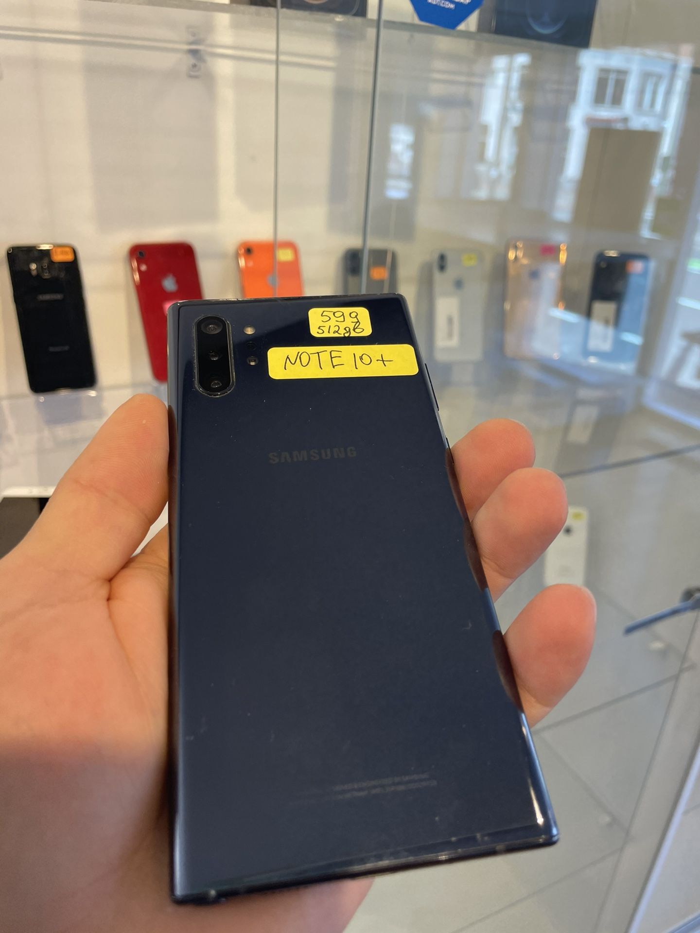 Galaxy Note 10 Plus . Unlocked Excellent Condition (Financing Available )