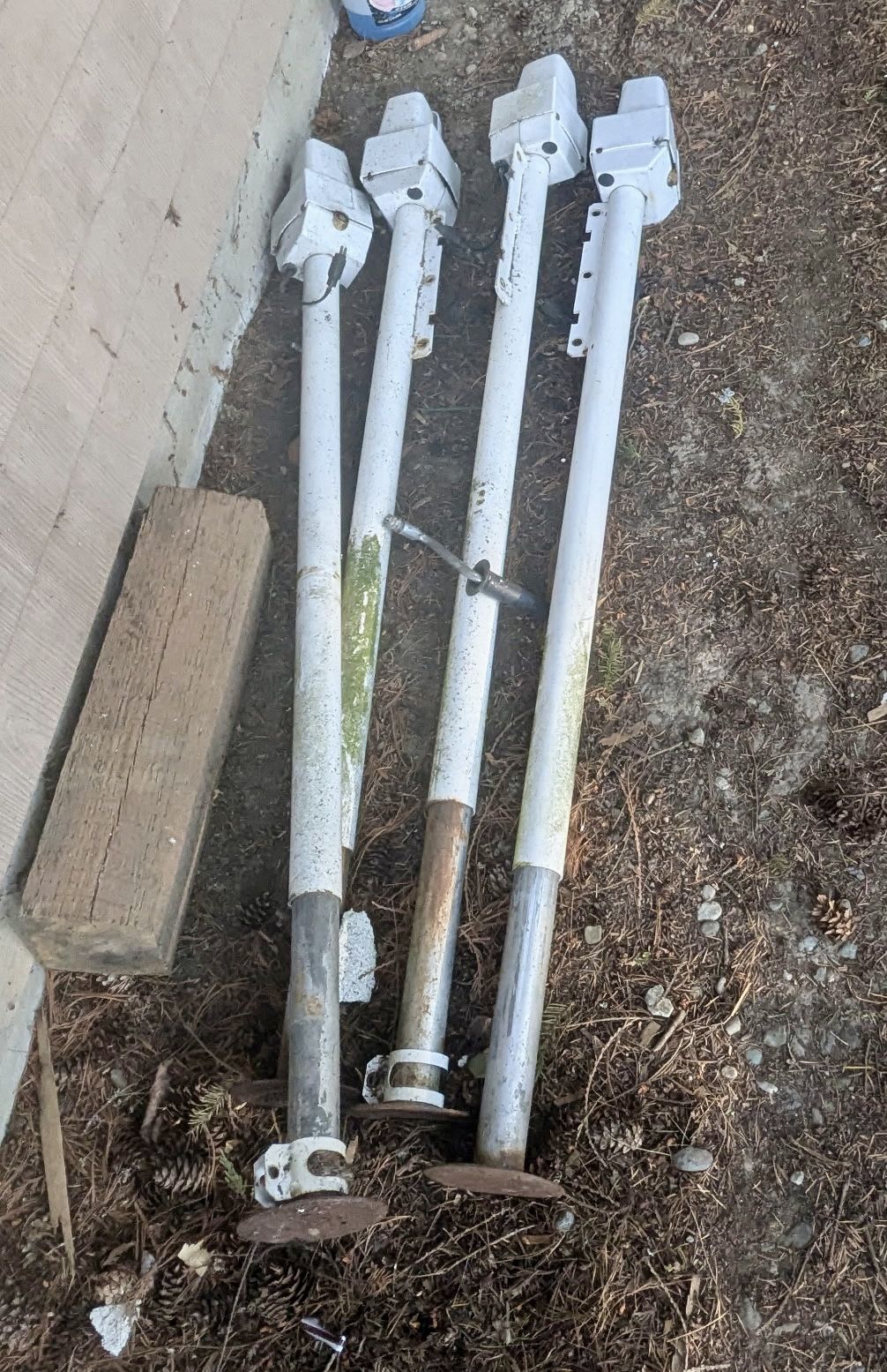 White Camper Jacks