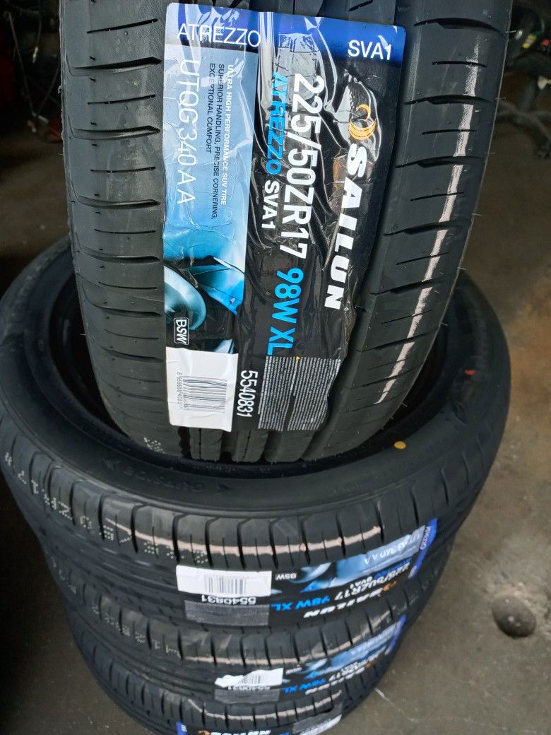 SAILUN ATREZZO P225/40R18. SET BRAIN NUW
