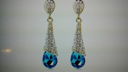 Woman's Earrings