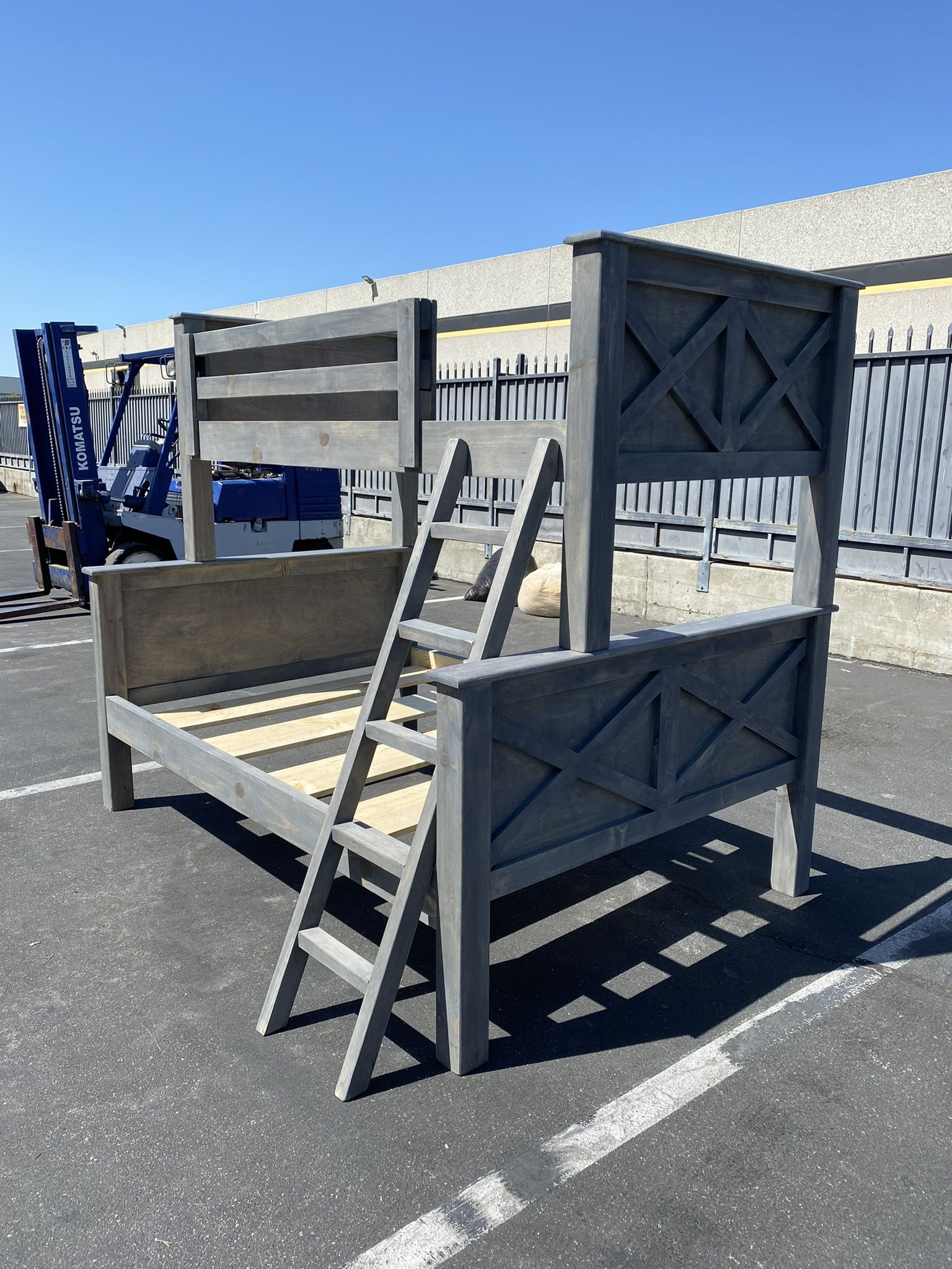 New Twin/Full Bunkbed Made Out Of Solid Wood!