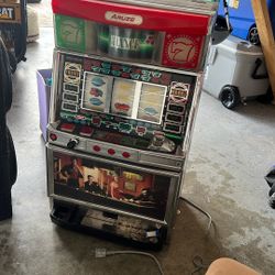 Play Slot Machine 