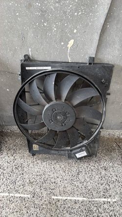 01-12 Mercedes W220 SL55 SL600 S55 AMG Engine Motor Radiator Cooling Fan OEM