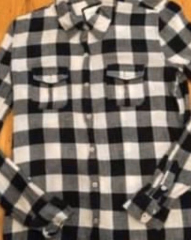 Forever 21 Black White Plaid Long Sleeve Button Down Shirt Size M Juniors