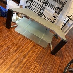 Tv Stand / Entertainment Center 