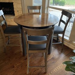 Beautiful Dining Table With 4 Chairs 