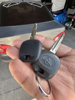 Llaves De Autos / Car Keys And Remotes 