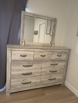 Ashley Full Sed Bedroom