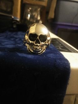 Stainless steel skull ring