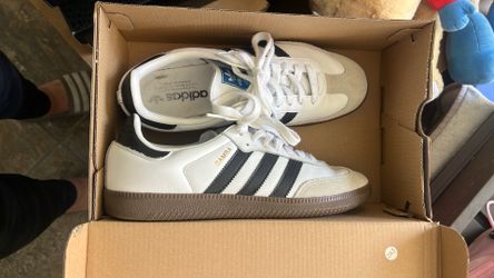 Women’s sneakers