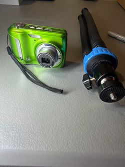 Kodak EasyShare C143 Green 12MP Vintage Digital Camera Y2K Retro + Mini Tripod