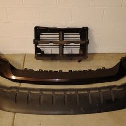 Parts 2017-19  RAM 1500 classic OEM