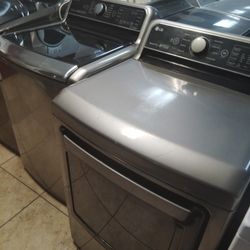 L.G. WASHER AND DRYER EVERYTHING GOOD 