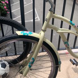 Cruiser Women’s Bike  & Surfboard 🏄 Anacapa
