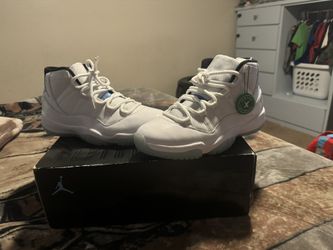 Jordan 11 Legend Blue
